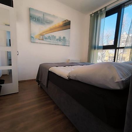 Pretty Apartment Next To Metro Station Wien Eksteriør billede