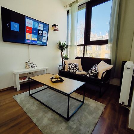 Pretty Apartment Next To Metro Station Wien Eksteriør billede